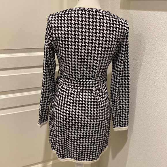 SHEIN dress houndstooth black and white gold tone buttons, preppy, size S - Picture 5 of 7